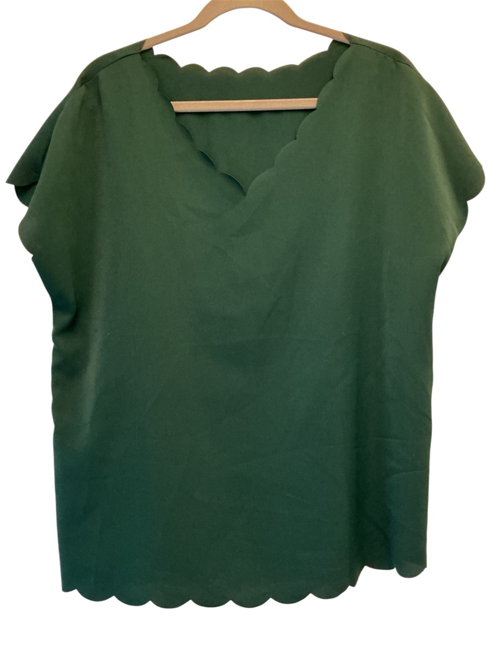 SHEIN Green Scalloped V-Neck Women's Top L NWOT